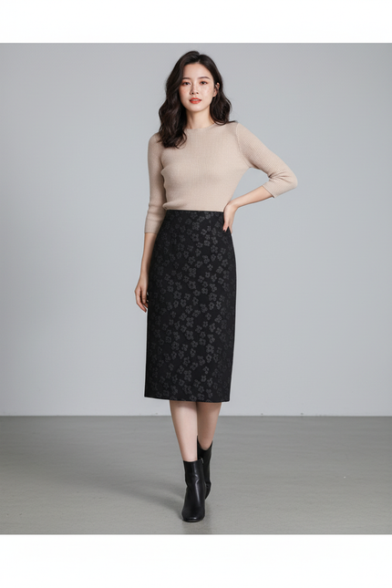 Jupe Crayon Noire Brodée Chic